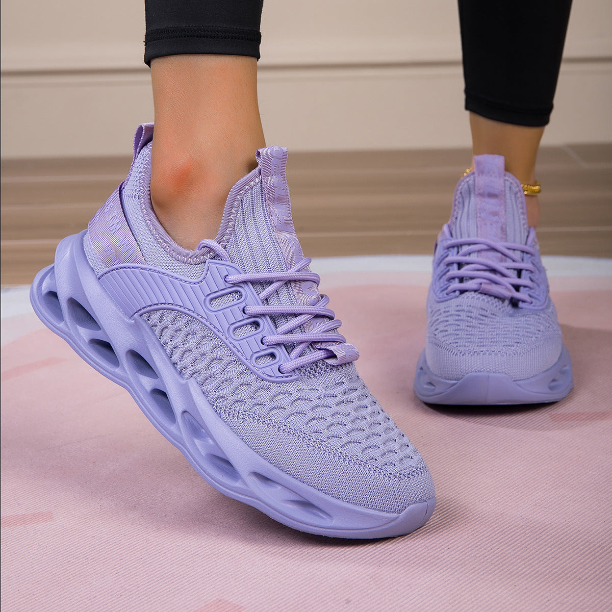 Women’s Lightweight Casual Walking Shoes