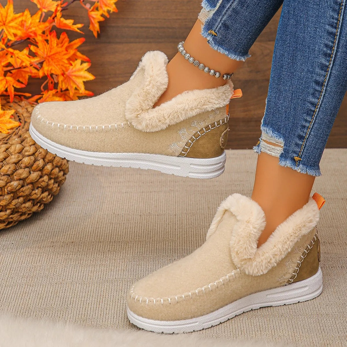 Round Toe Fleece-Lined Ankle Boots