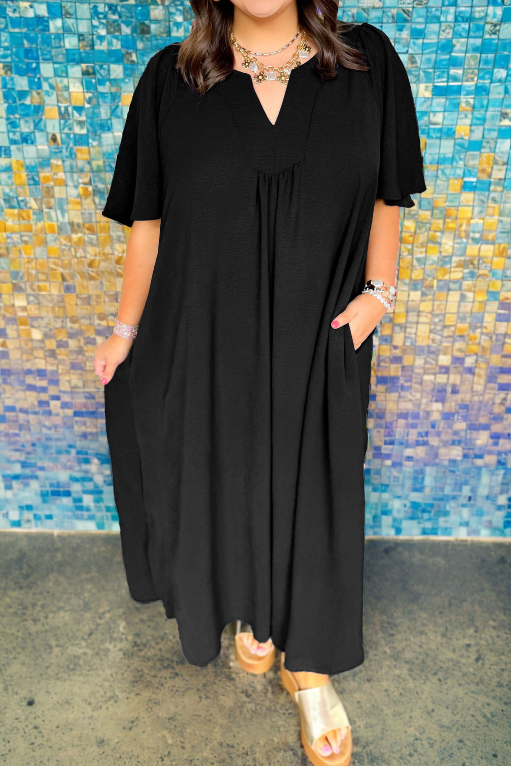 Plus Size Solid Notched Neck Short Sleeve Dress