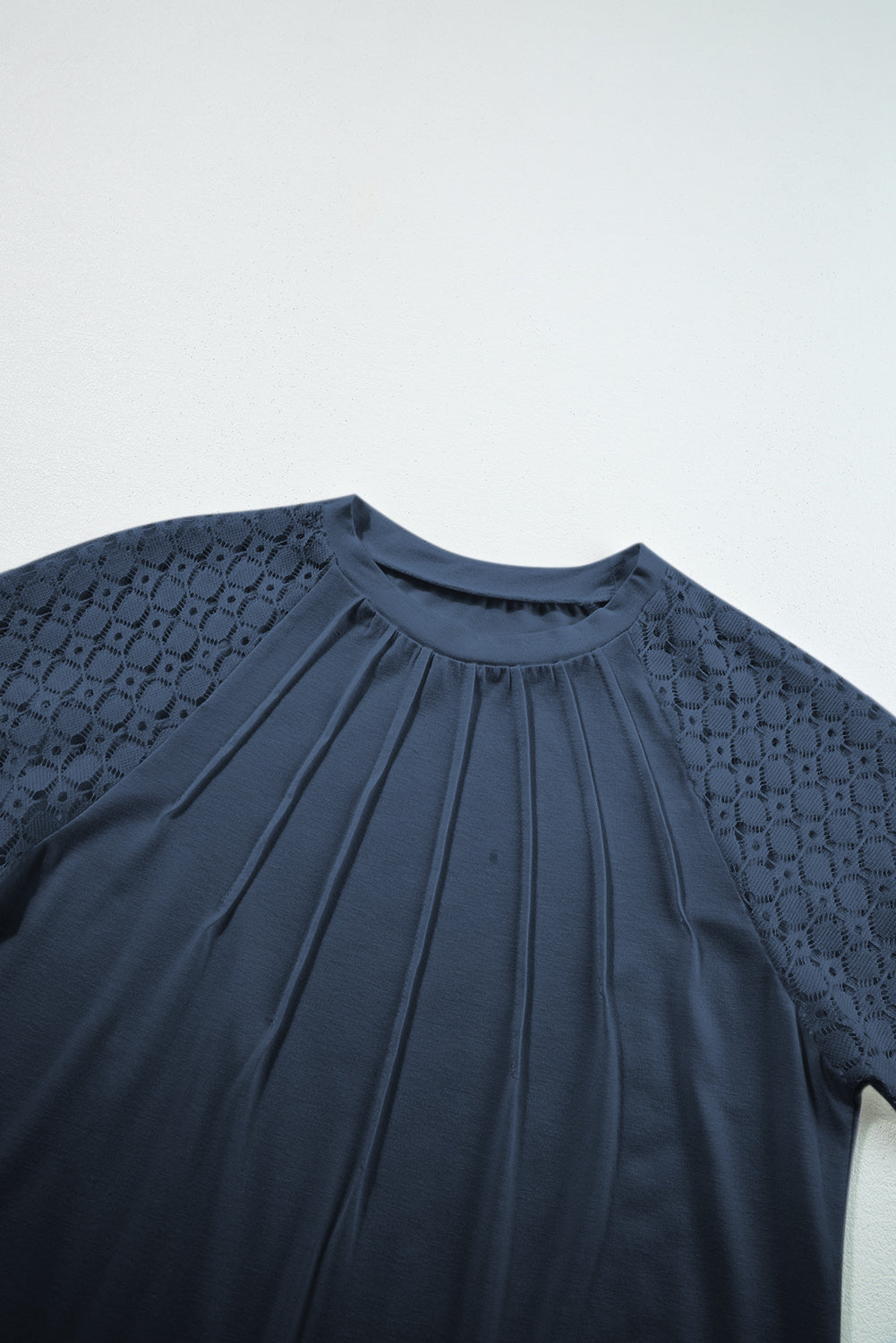 Lace Patchwork Raglan Sleeve Seam Detail Tee
